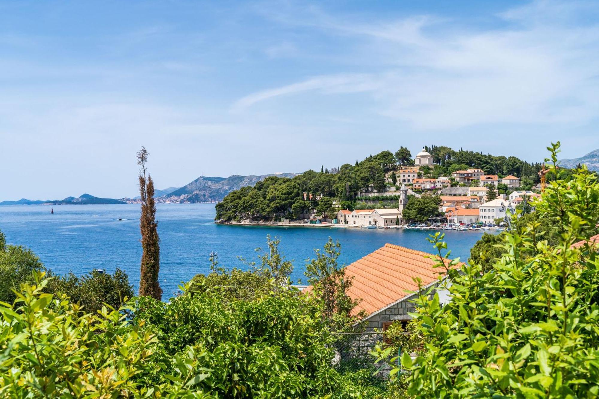 & Mara & Petrunjela Cavtat