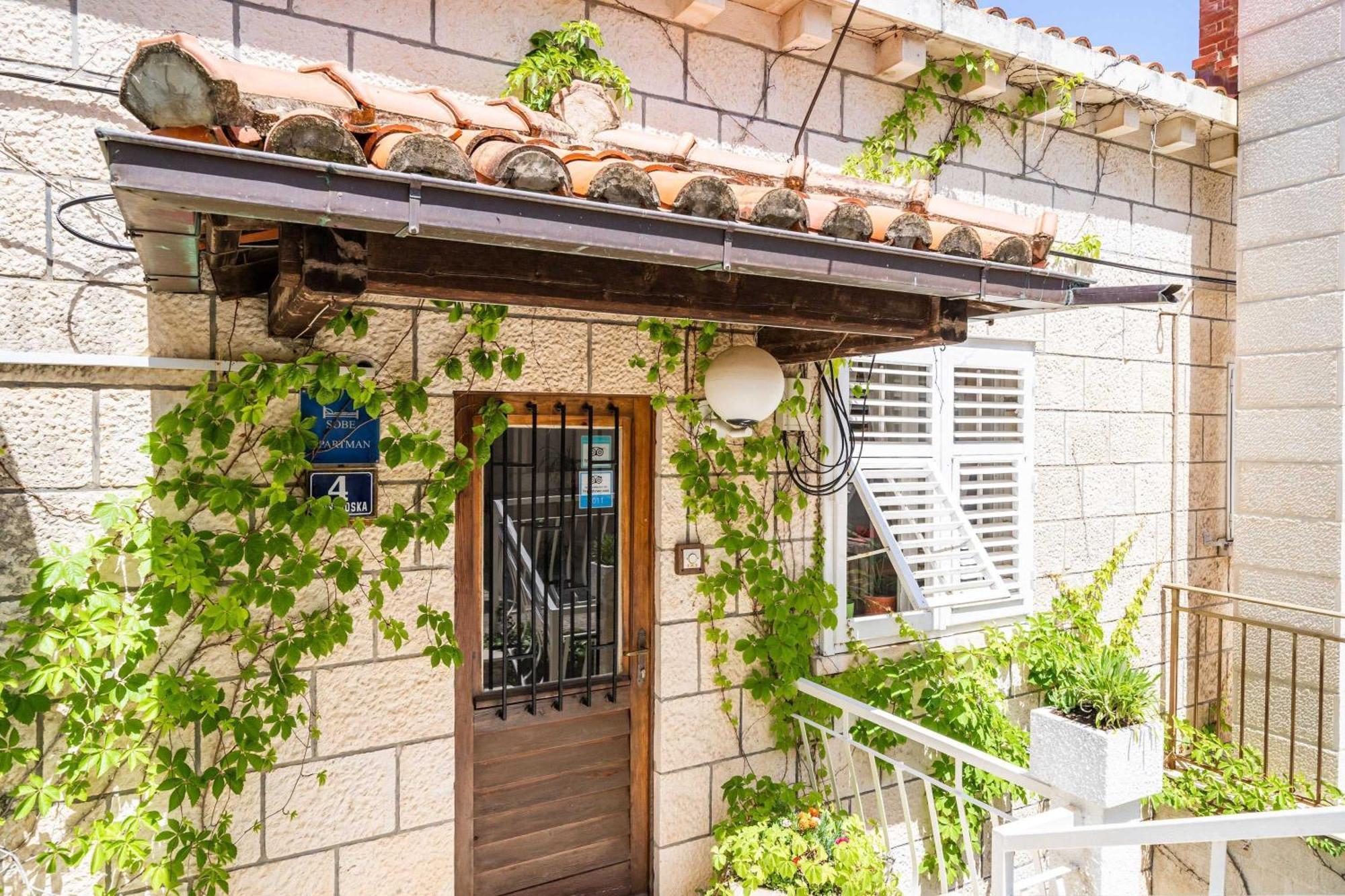 & Mara & Petrunjela Guest house